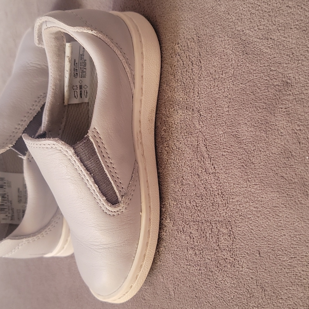 Clark's Leather Grey Toddler Slip on sneakers Sz 6 - Picture 6 of 11